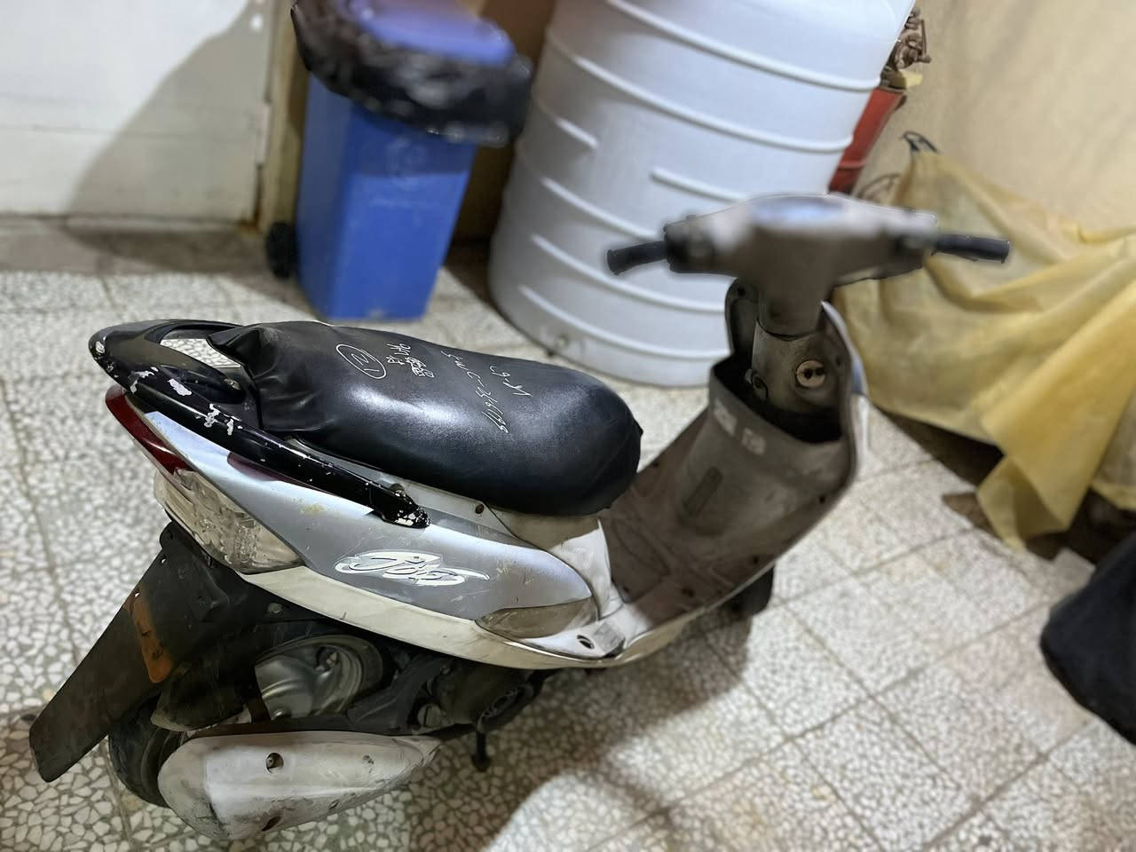 السلام عليكم دراجه ماكس منغولي صارلهة شهر من نازله رمبه دراجه نضيفه كفاله السعر 950 وبي مجال بسيط للشراي


**إذا كنت صاحب هذا الإعلان وتريد حذفه لأي سبب، رجاءا أرسل رسالة إلى الدعم الفني**