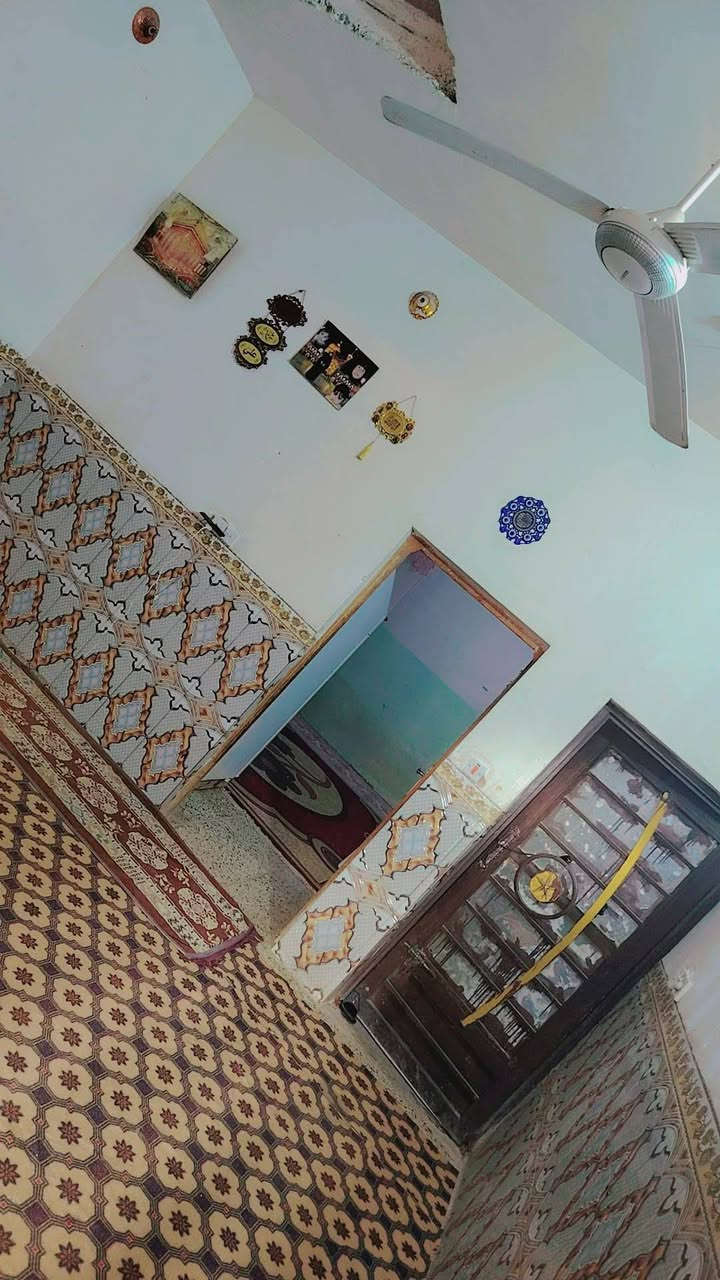 سلام عليكم بيت مسحوب علي 100مبادره ينباع تطلوعه هوه وكفيله لبيت طابق ونص 30وبي مجال قليل ***********
