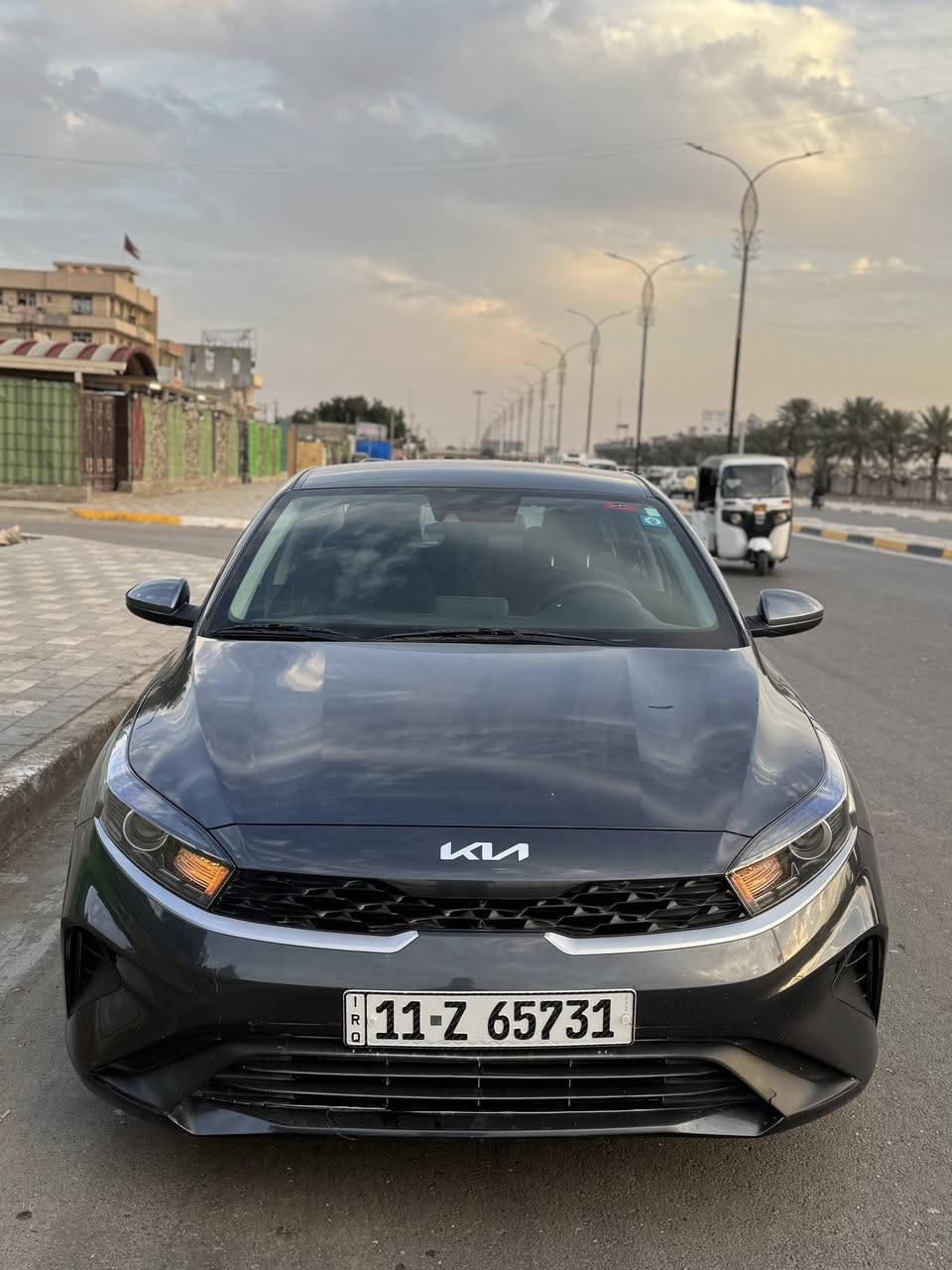 السلام عليكم
فورتي لون فيلي. 2023 
وارد امريكي 
ماشية 35,500 كيلو 
مواصفات 
رادار امامي 
تحديد مسار 
مثبت سرعه 
حساس امامي 
كامرة دوارة 
شاشة كار بلي 
( رقم انكليزي بأسمي تحويل ثاني يوم )
السياره بشهر ال٥ ٢٠٢٥ ماخذهه كلش نضيفة مكينة وكير كفاله 
صور الحادث موجودة بلمنشور ( صور السونار كذالك ) 
.
للاستفسار ( *********** )
متوفر واتساب
