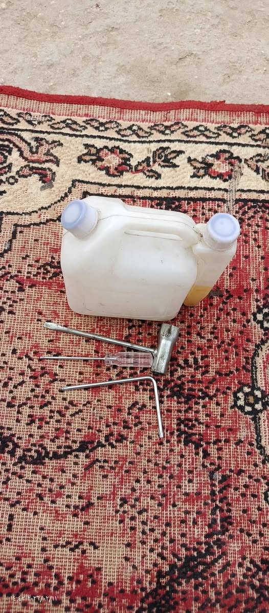 السلام عليكم مرخصت مدير الكروب منشار قطع الاشجار مستعمل اقل م̷ـــِْن شهر مامتعوب فقط محتاج زنجيل جديد كامل وكل ملحقاته ويا حجم القامه مالته 22 بانزين ودهن خبط. اسمه زوماكس. للتصال ***********
