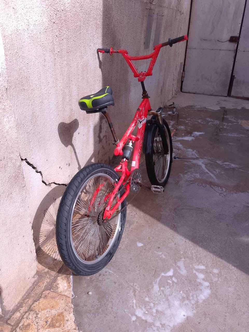 بايسكل للبيع حجم 24 جبلي كلشي مناقصه بريكات شغاله بايسكل نضيف مكان النجف السعر ***********
