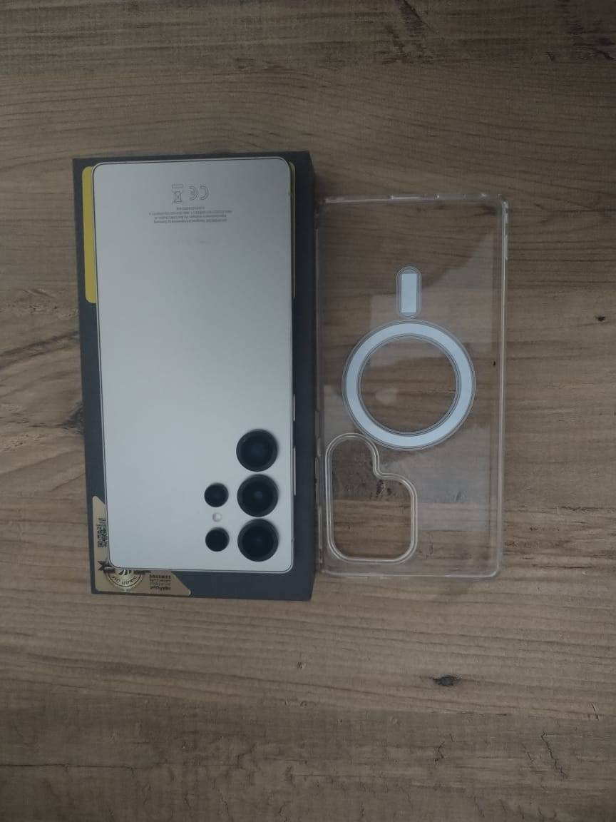 السلام عليكم للبيع s25 الترا مستخدم سبوع شخط واحد مابي للبيع مستعجل عل بيعه 
مكاني الدورة ويوجد توصيل  السعر مليون ١١٧٥
***********
