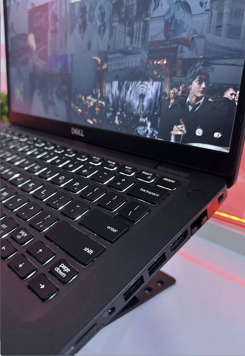 لابتوب Dell سوبر سلم الجيل الثامن سوبر سلم  للبيع
المعالج core i5 الجيل الثامن
رام 8 كيكا DDR4
هارد 256 كيكا SSD
كرت الشاشه Intel UHD حجم 4 كيكا
الشاشه حجم 14 انج ضد التوهج  دقة FHD
باتري ليثيوم 6 خلايا  شحن سريع 65 واط والباطرية ممتازة
كامره دقة hd تحتوي قفل فتح وغلق الكامره
 منفذ تايب سي و رام  وhdmi وسيم كرت وباقي المنافذ   الحاسبه كلش نضيفه وحلوه
السعر 300 النجف, العراق


**إذا كنت صاحب هذا الإعلان وتريد حذفه لأي سبب، رجاءا أرسل رسالة إلى الدعم الفني**