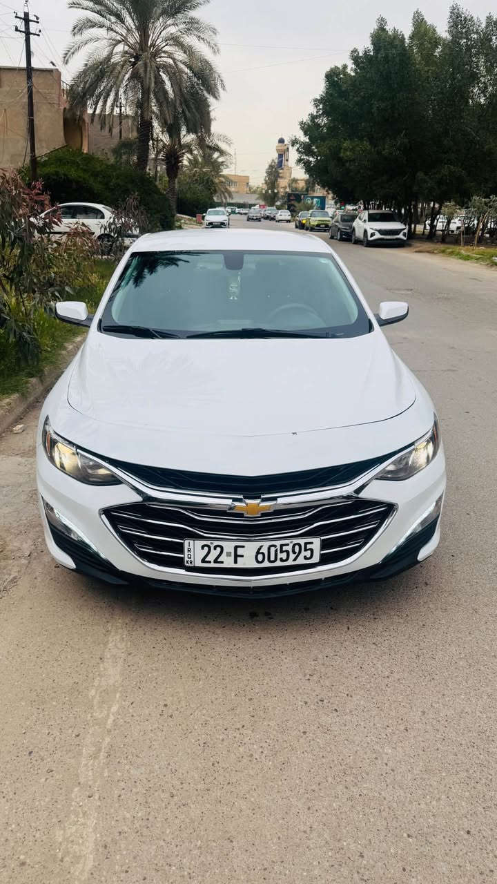 سلام عليكم 
ماليبو  2019  LS
وارد امريكي بدون حادث  بدون شاصي بدون لغود فقط دعامية اماميه واكعه 
وصار بيها بالعراق نصف الباب الخلف السائق صبغ 
السياره جاهزة من كير ومحرك وتبريد وصدر وتخم تايرات جديد
السياره هزة وسنوية جدد رقم اربيل
بصمه شاشه كبيره كشنات مخمل كامره دواره كار بلي 
السعر 112 ورقه وبيها مجال بسيط
للاستفسار ***********
مكان السياره بغداد /الغزالية بغداد, العراق
