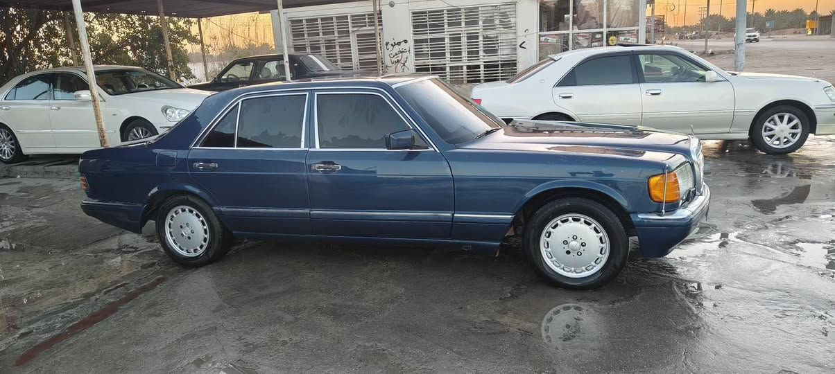 السلام عليكم
جامبو 1991 300SE بلادد
مكينه وكير بلاد هسه شادهم
تخم تاير جديد
حداديه جديده
منظومه بانزين كامله جديده
عنكبوت جديد
دبل فيت بم 
اريل كهربائي
دبل مروحه 
تحويل ثاني يوم 
السعر 68 وبيه مجال بسيط 
مكاني بابل ***********
