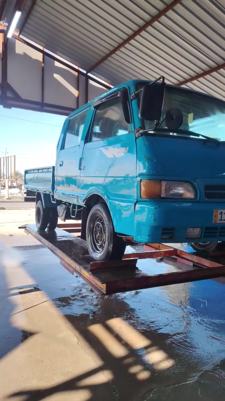 كيا حمل موديل 1996 بغداد انكليزي السياره ابلاديه مابيه صبغ رقم شاصي جديد مو شعار كهربائيات كله شغاله حداديه جديده السياره مال جناي للتواصل على الرقم*********** او على الواتساب***********
