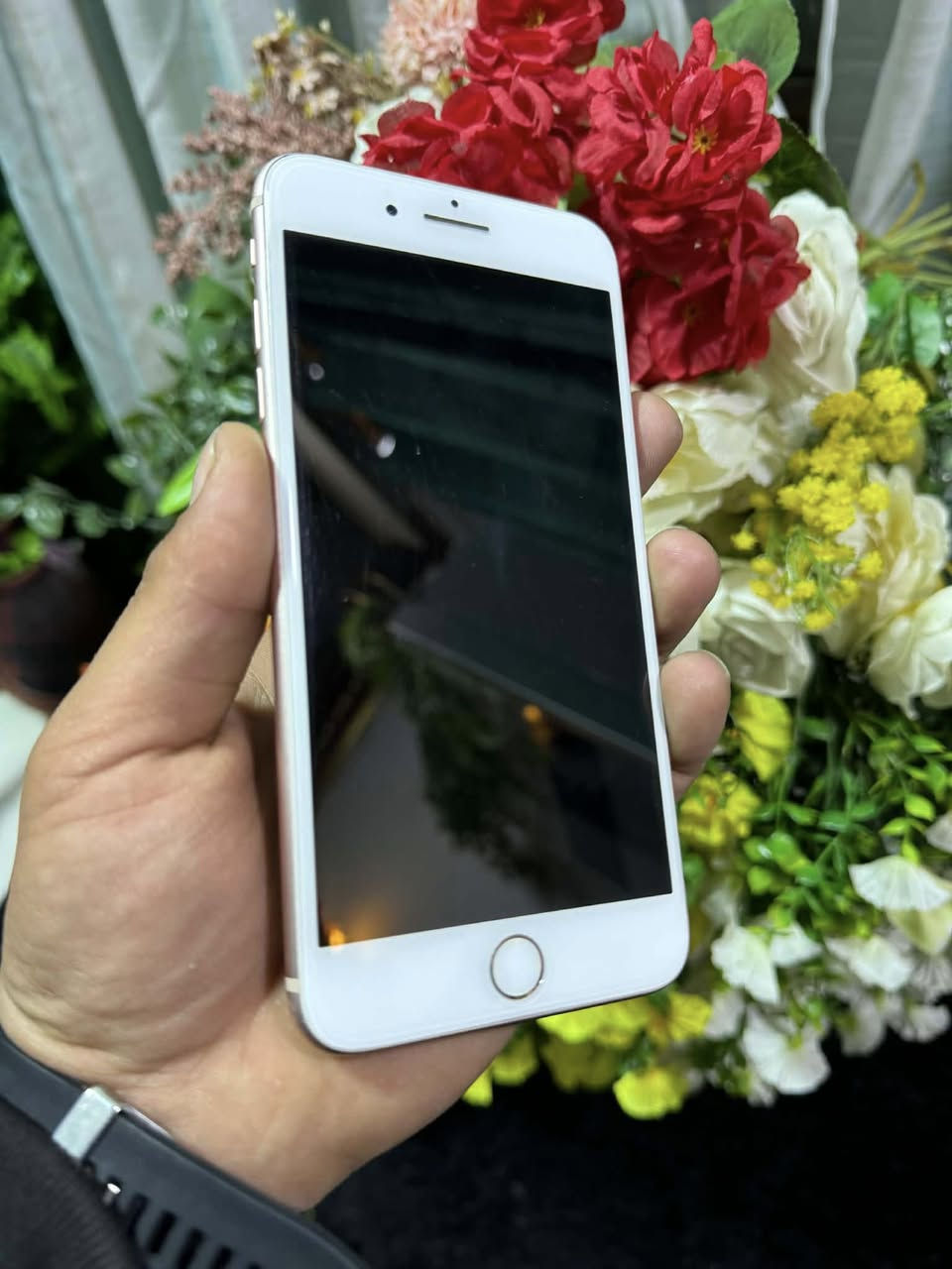 سلام عليكم…مكاني كركوك
جهاز ايفون 8 بلاص لون كريمي ذاكره 64 كيكه بطاريه 100 نموذج M امريكي جهاز كل جسمه بلادي فقط بطاريه اصلي مبدل شاشه 3 خيارات حيل نضيف كلشي شغال بشرط للبيع سعر 120 الف بي مجال شراي اتصل ***********
