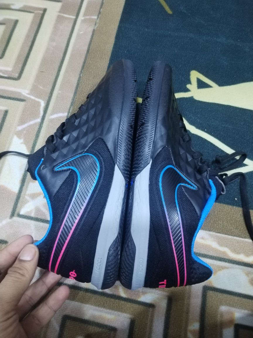 حذاء صالات وتارتان اصلي وطبيه  وشكله عالميه  قطعه جنن حجم 40 ونص 
توصيل اكو وسعر مناسب


**إذا كنت صاحب هذا الإعلان وتريد حذفه لأي سبب، رجاءا أرسل رسالة إلى الدعم الفني**