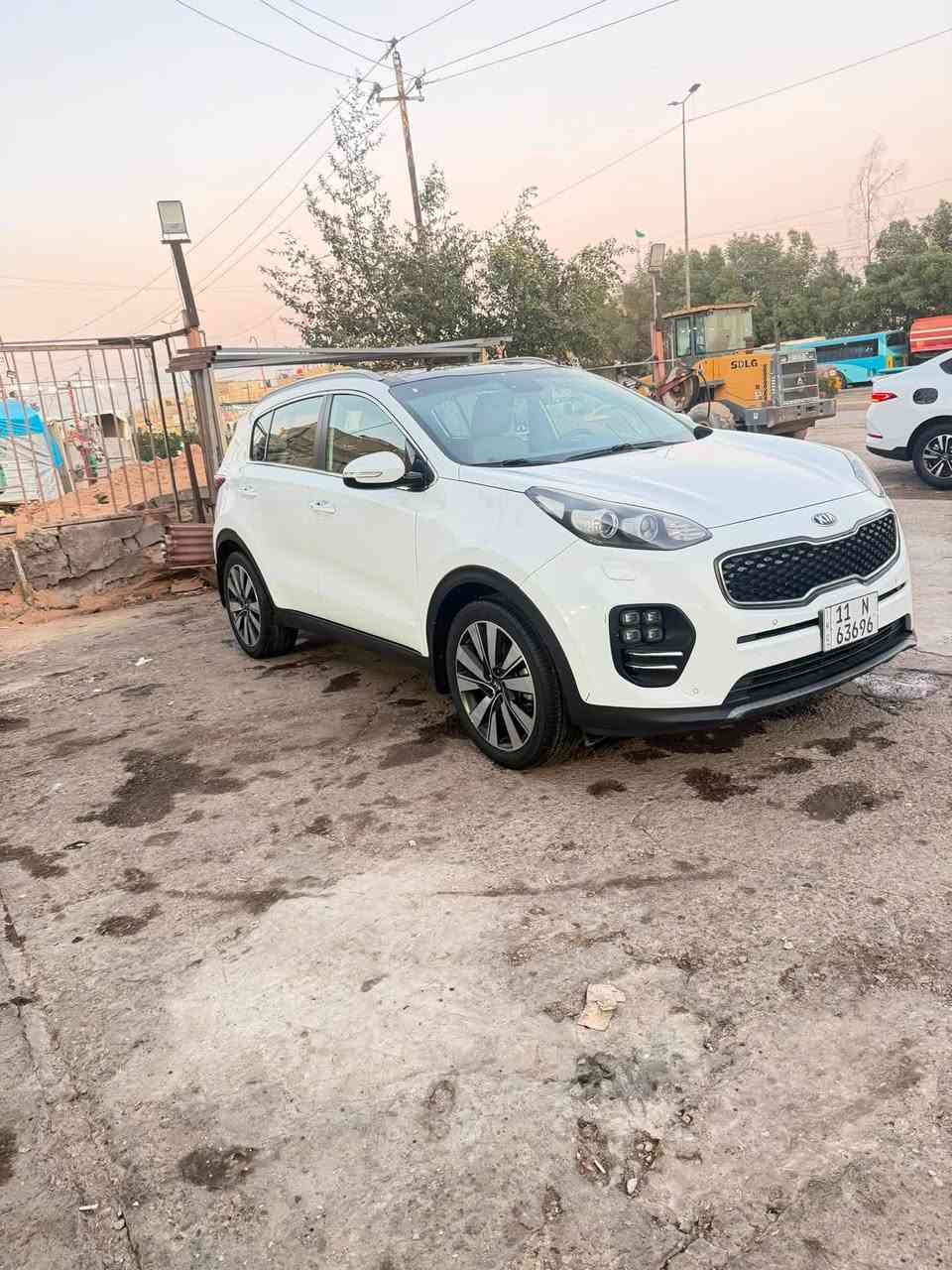 السلام عليكم سبورتج 2019 خليجي
موصفات فول 

بنروما 

بصمه

صندوق كهرباء 

كراسي كهرباء

زراكات بل دعاميه

مري شفط 

أشاره ترحيب

حساسات امامي خلفي 

وبعد بيه موصفات فول السياره

بيه بارد بل باب السايق وشوي بل جاملخ الأمامي عله جهة السايق ما بين بس بل سونار يبين

وطخه صغيره بل باب الخلفي عله جهة الصدر

السياره جديده كلش كير ومحرك وصدر كفاله

تخم تاير جديد 

السعر 185 وبيه مجال بغداد مدينه الصدر 

الاستفسار الاتصال ***********
