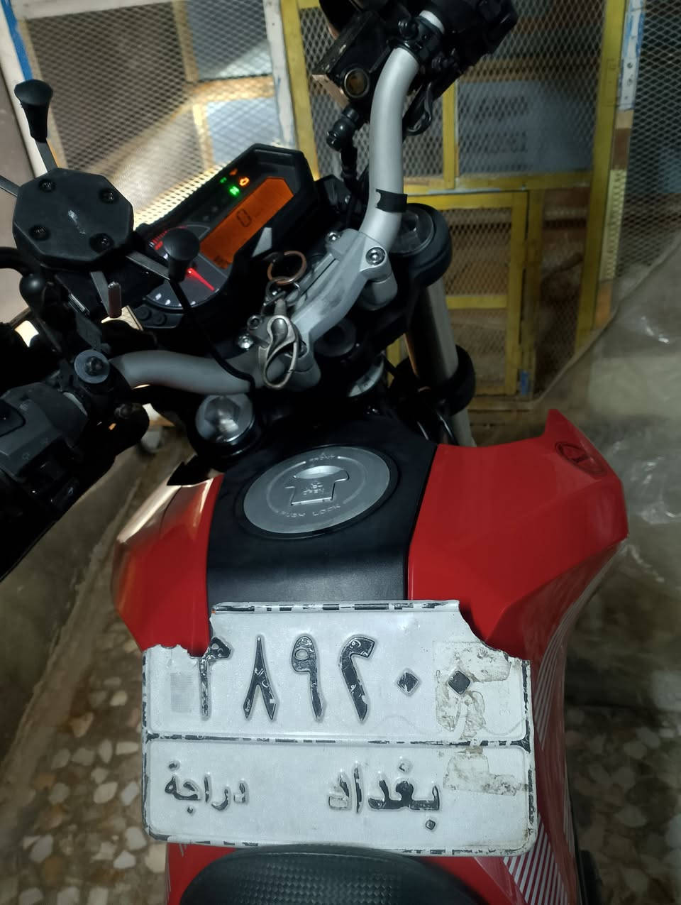 سلام عليكم دراجه بنيلي 135تي أن تي مرقم بغداد وكلشي جاهز ما ناقصها شي العنوان الحبيبيه   للاتصال ***********
