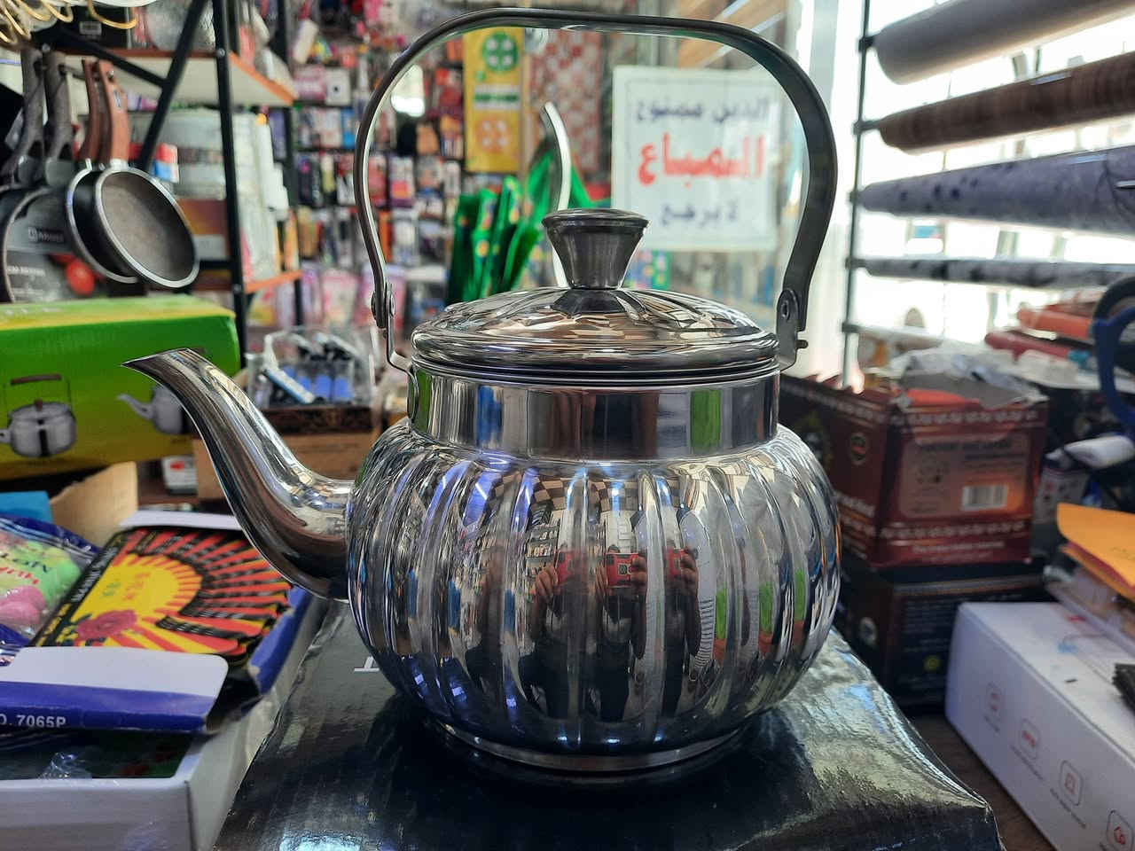 مجموعة من القواري الجميلة 
#حكاية_انسب_الاسعار 
العنوان النجف الاشرف حي الوفاء شارع ٢٠ مقابيل الجزيرة 
#يوجد_خدمة_توصيل


**إذا كنت صاحب هذا الإعلان وتريد حذفه لأي سبب، رجاءا أرسل رسالة إلى الدعم الفني**