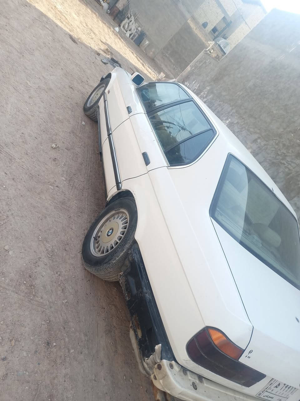 السلام عليكم بيئم دبليو. حجم 735. موديل 89. 6 سلندر  مكينه 3600. رقم بغداد. سياره. حلوه. وكاعده. تخم تاير. صدر. السعر المطلوب 45. وبيهه مجال. مكان السياره.  الانبار. فلوجه. للتواصل ***********
