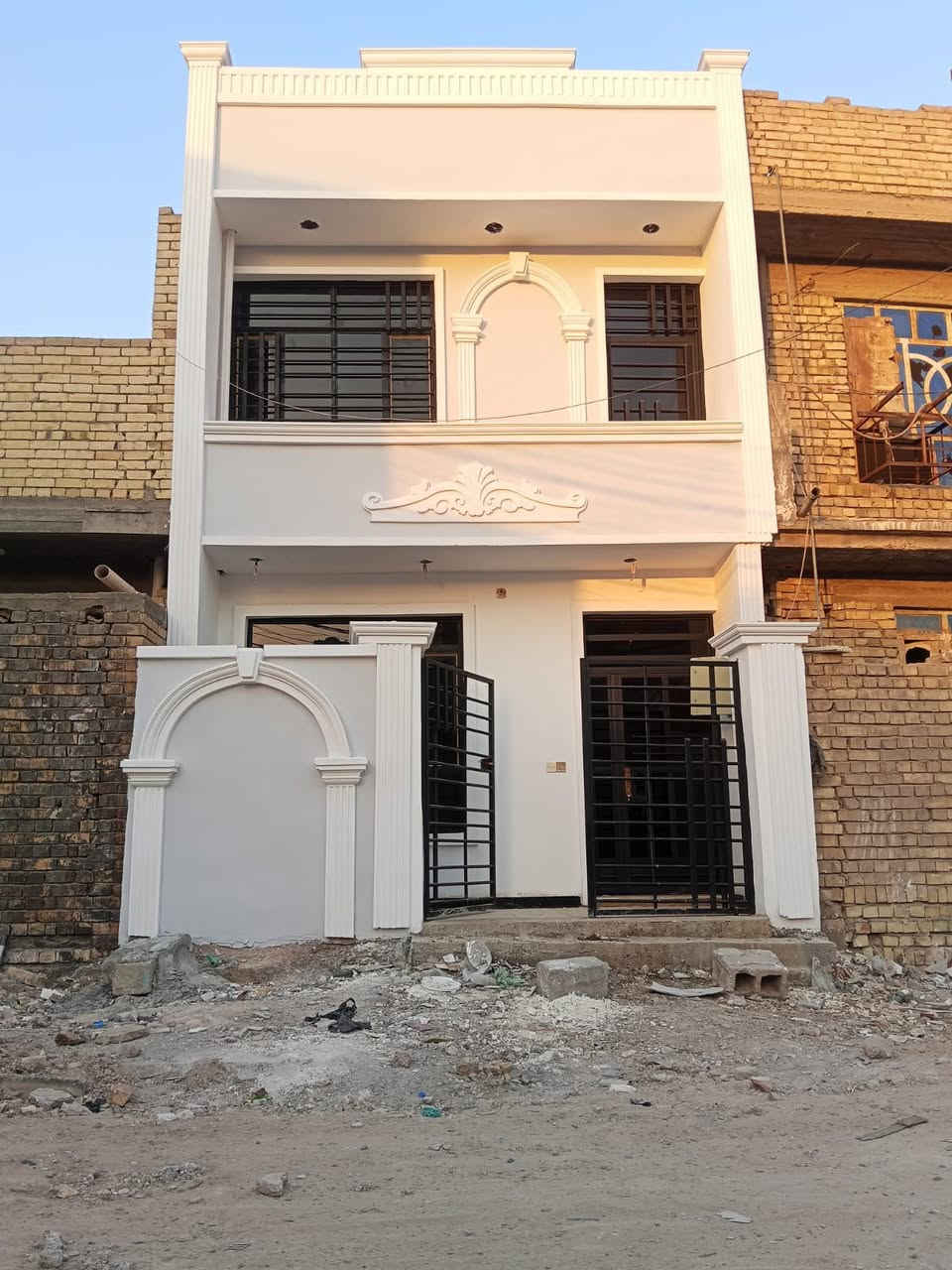 بيت مساحه 50متر  البيت جديد خدمات كامله العنوان الزعفرانيه شارع الكهرباء0دورالشرطه.قرب مولدت المصري   السعر 45 وبي مجال طابو زراعي سند 25 وكاله ام الصوره للاستفسار الاتصال ***********  التفاصيل بالفيديو
