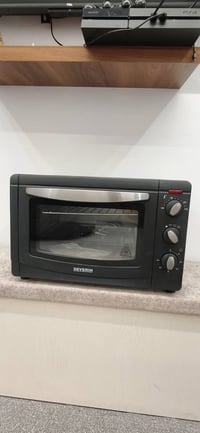 فرن جديد • ألماني • صينية بيتزا