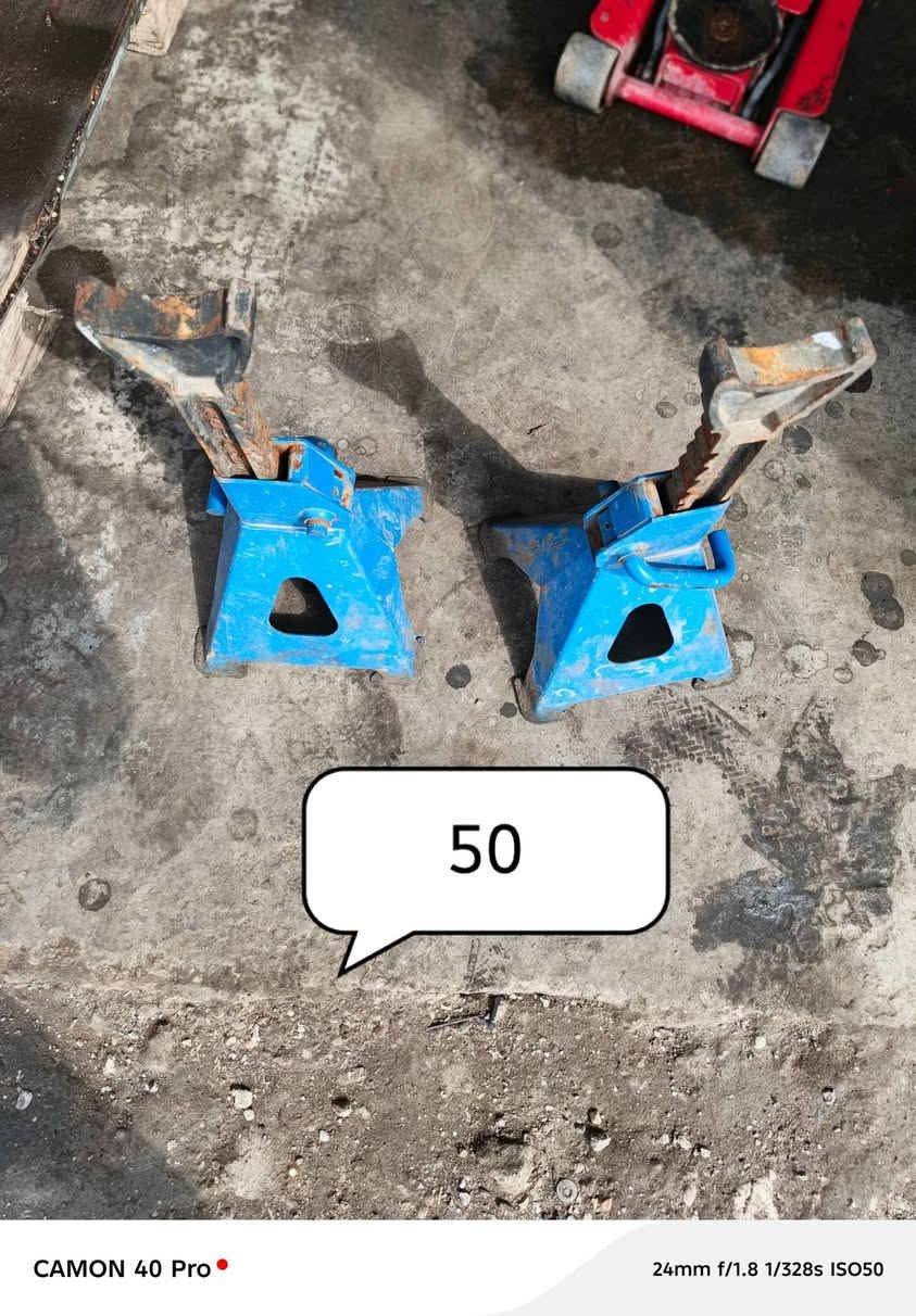 السعار مكتوبه عل صور غير قابله للتفاوض تريد اتصل.
***********
المكان بغداد حي النصر توصيل ما متوفر
