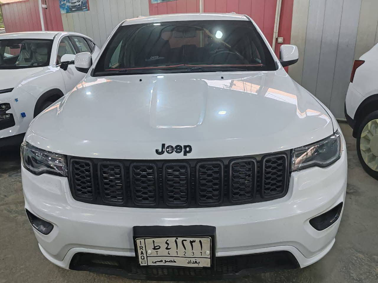 2021 ماشي ١٨ميل فقط
مواصفات السيارة

1-رادارات جانبية 
2-حساس خلفي 
3-توقف ذاتي
4-ستيرن تدفئه
5-نضام ECO
6-مانع انزلاق
7-جنطة كهرباء
8-ويل كب كروم اسود 20
9-كشن سايق كهرباء وباقي جلد مطعم مخمل
10-تدفئة وتبريد بالكشنات
11-اطفاء ذاتي للمحرك لتوفير الوقود
12-شاشة كبيرة نضام Gps
13-تبريد قطعتين 
14-تشغيل واطفاء عن بعد
15-بصمة ابواب
16-مري جانبية هيتر مع عاكس للضوء 
17-كامرة خلفية دوارة-
18- لايت والبلوجكتر الامامي عدسة
19-بصمة ابواب

سيارة جديدة حرفيا معنى الكلمة رقم بغداد تحويل ثاني يوم

بغداد / كرادة 

السيارة ماشية ١٨ الف حقيقي بعدهة بريحة الشركة
والحادث تبديل فقط
السعر240 وبيهة مجال بسيط 

***********
سونار موجود وحادث ع خاص 
بيع فقط
