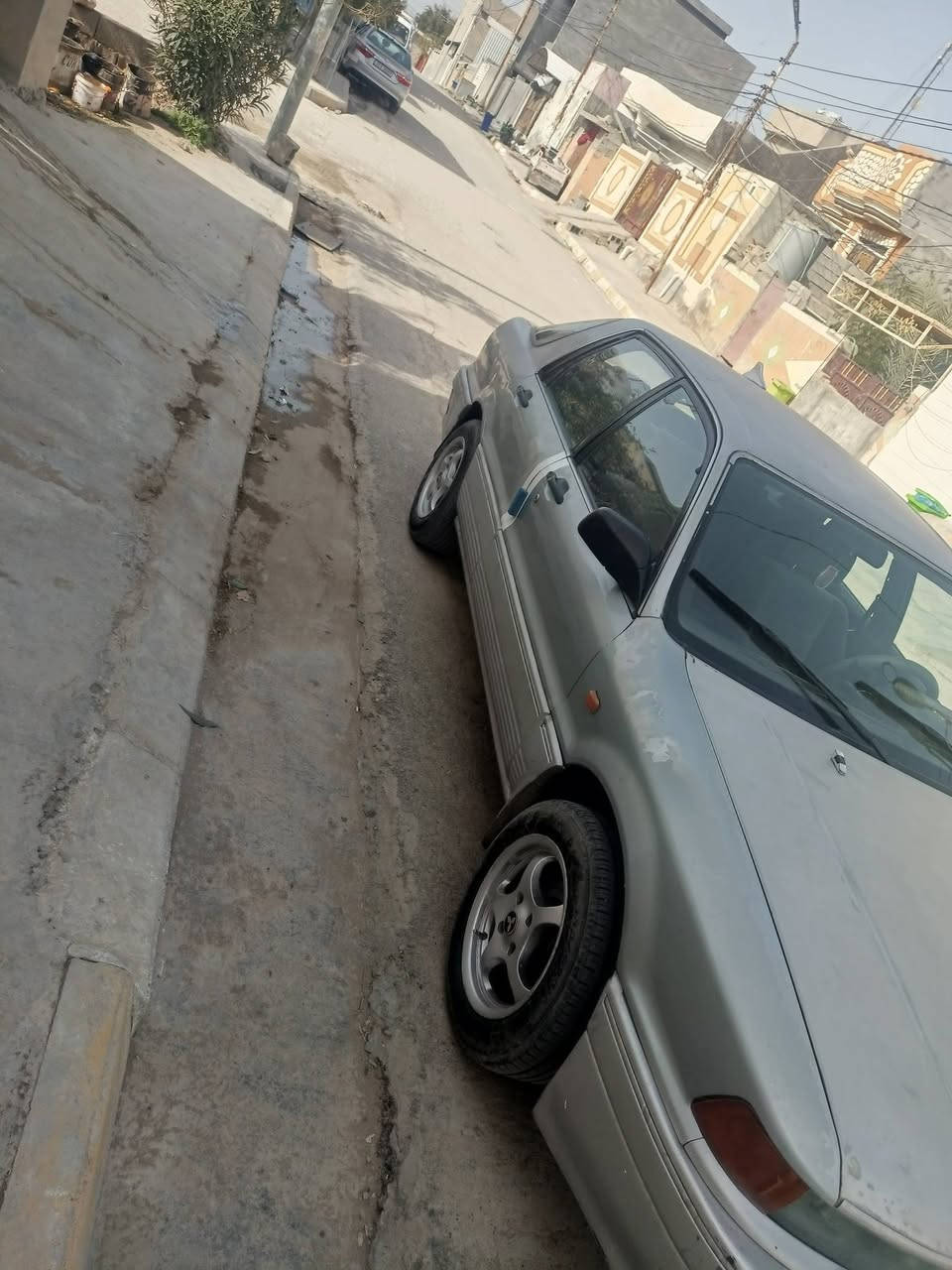 سلام عليكم مستي بوشي كلانت للبيع موديل 91مشروع وطني سنويه لل29 شرط تحويل وغرامات سيارة بلاد ما مصبوغه محرك بلاد18 المرغوب محرك لا صرف ولا بخار شرط رقم بغداد بيه بس ضربه بل جاملغ السكن صدره جديد السعر 45وبيه مجال مكان السياره جلولاء رقم الهاتف ***********
