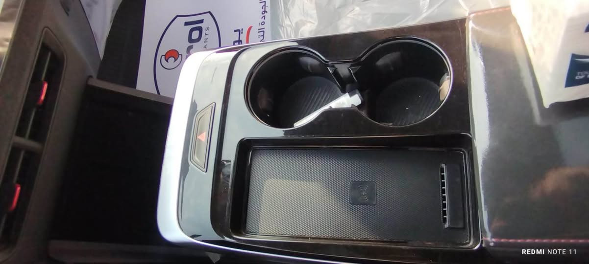 جيتور داشنك لاكجري ٢٠٢٤
* ضمان شركه هارلم
* السياره جديده كلش 
* رقم بغداد بأسمي
* محرك 1600 توربو لاكجري
* لون ابيض 
* فول مواصفات اعلى فئه 
* بانوراما
* كشنات كهرباء 
* كشنات تدفئه + تبريد 
* داخل جلد
* خزن ميموري 
* كاميرات 540 
* شاشه كبيره 
* نظام كار بلي واندرويد اوتو 
* نظام الاوامر والتحكم الصوتي 
* نظام الخروج عن المسار 
* رادار امامي 
* رادار خلفي 
* رادار جانبي 
* تحكم ستيرن كامل 
* نقطه عمياء 
* اناره محيطيه متغيره 
* اناره ترحيبيه 
* المرايا الجانبيه كهرباء 
* شاحن واير لس 
* ثلاجه 
* لايتات زينون داينمك متحركه 
* تشغيل عن بعد 
* صندوق كهرباء 
* نظام اوتو هولد 
* انظمه قياده متعدده وبيها هواي مواصفات بعد 
السعر  ١٨٣ او بيها مجال بسيط

مكاني الأنبار
للاستفسار 
*********** الفلوجة, الأنبار
