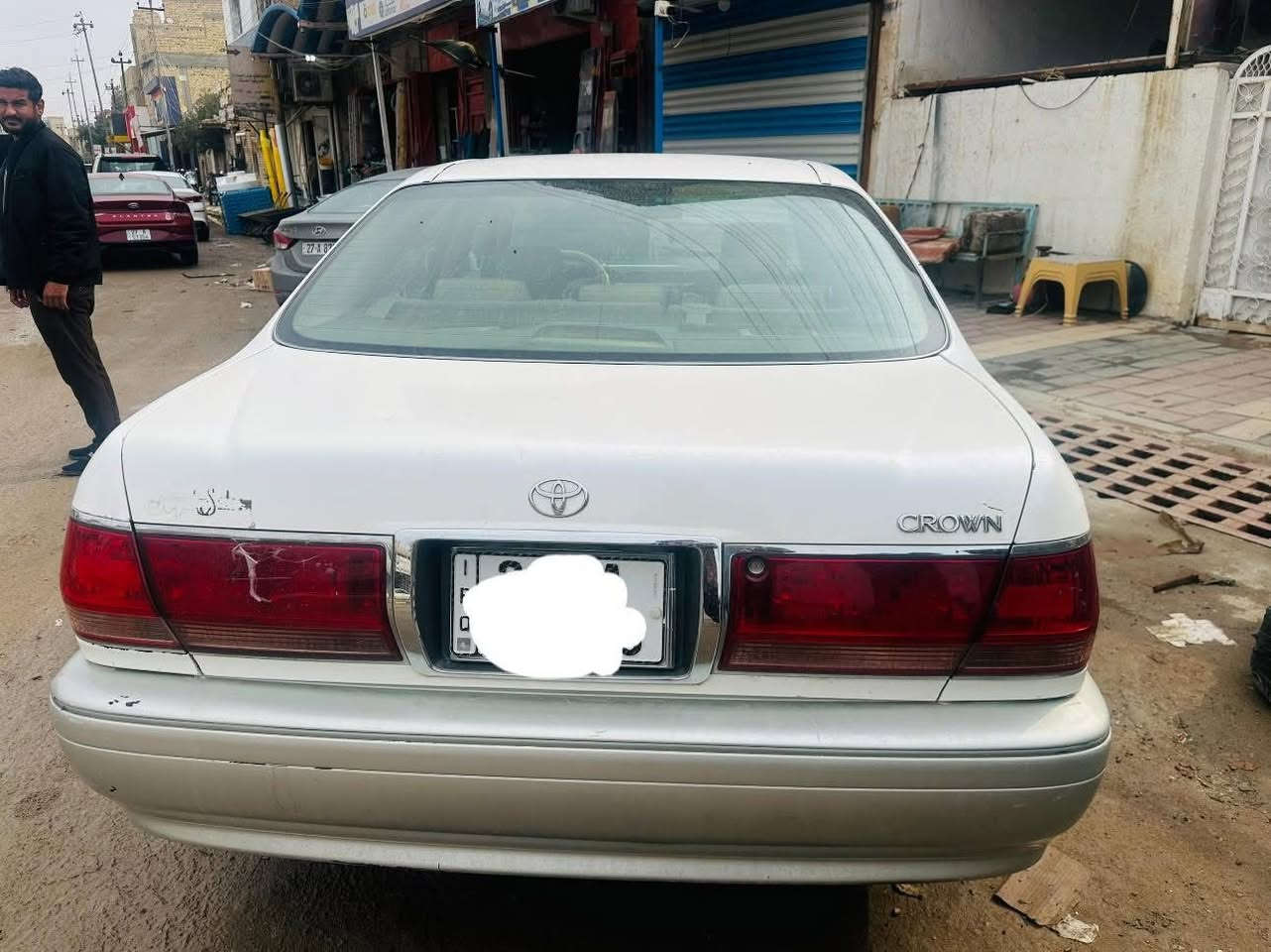 السلام عليكم   كراون جنون موديل 2002  3 دكم اصل  مكفولة كص وعيب شرعي وضربة قوية.
ترقيم جديد قبل سنة وسيارة رقم دولي تحويل رقم نجف سيارة نظيفة مامشتغله تكسي ولا ماشية هواي    
مكاني شطرة السعر 128 
***********
