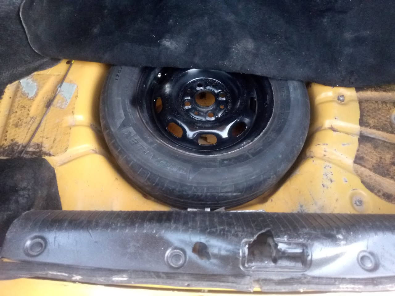 سلام عليكم عندي طيبه موديل 2016  سياره خير من الله مانقصه شي كير محرك مكفولات سياره خير من الله دوشمة جلد صدر خلفي امامي جديد كهربايات جديده  تبريد ثلج تخم تاير جديدسياره ماشيه حقيقي سياره ~ ~ مامشتقله_~ تكسي مال بيت مصفره هيه وغرامات رقم بغداد انكليزي تحويل ثاني يوم العنوان بغداد رقم*********** خابر بيك خير ودلل مامتواجد على الفيس خابر على رقم وبيه مجال لشراي
