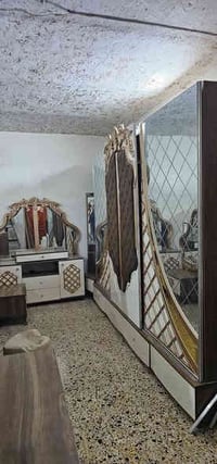 مرحبا اشتري وابيع واراوس كافة الأثاث المنزلي المستخدم النضيف واتس ٠٧٧٠...