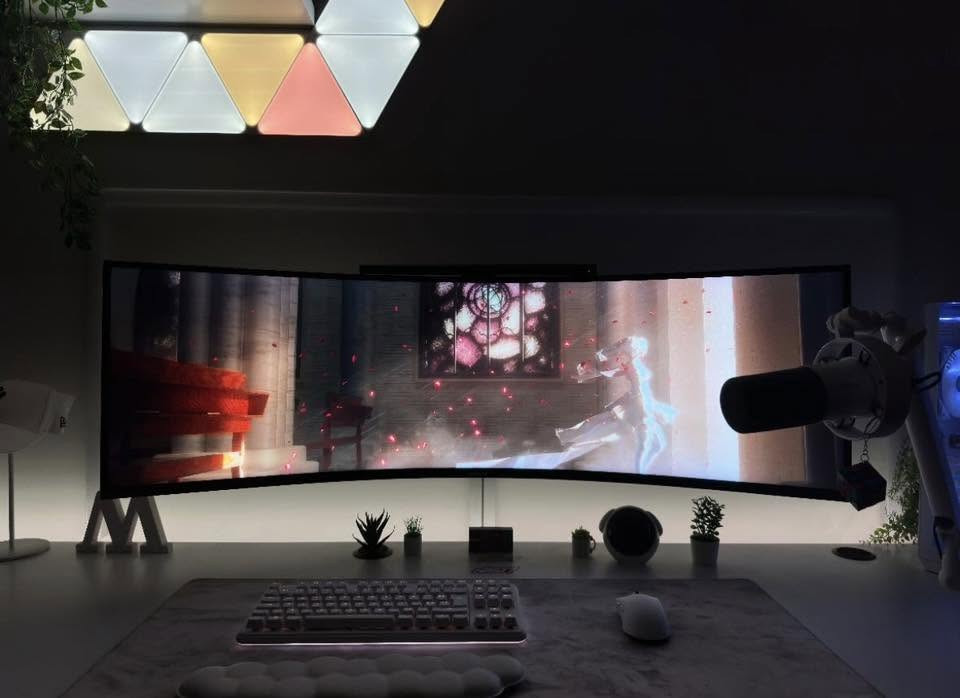 G9 qled 240hz
شاشة نظيفة جداً استعمال قليل شاشة مقطوعة من السوك  ونادره لحد يكسر بل سعر رجاء بلا لواكه الي ميعرف ليسوي نفسه خبير   والشراي على راسي ***********8
