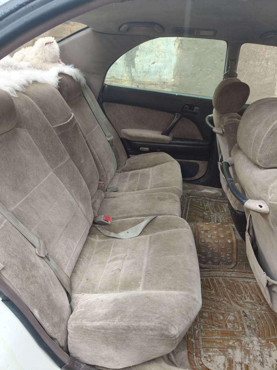 سلام عليكم سياره بطه متصل لون لؤلؤي مكفوله من النقل والكص مكينه اثنين ونص مكينه وكير  شرط الفحص اترايك وين ماتريد حداديته كلش حلو سنويه لل 27 رقم بصره خصوصي مشروع وطني موديل 2000 السعر $50$ وبيه مجال للشراي رقم ***********
