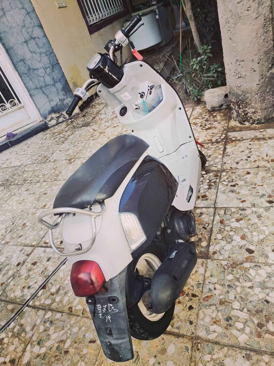 دراجه نضافه فول شوفت عينك برغي مامفتوح بيها بس الكفر تجاري
الباقي كله بلاد  بيها وصل معرض
السعر ٧٥٠ وبيها مجال قليل
مكاني حله /عنانه
خاص موجود
 ***********
