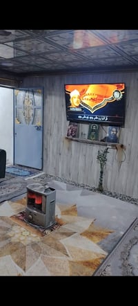 بيت للبيع كامل عل شارع عام واقع حال البيت ستقبال +غرف نوم عدد. 2. مطبخ...