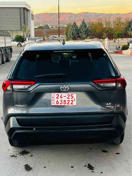 السلام عليكم للبيع𝑻𝑶𝒀𝑶𝑻𝑨  𝑹𝑨𝑽4 2023 𝑨𝑾𝑫
ضرر جملغ خلفي و باب بدون ارباك 
و بي pdr شبر من جملغ خلفي 
ماشيه فقط 7 mil 
رقم شاصي 2T3F1RFV5PW376617
گير محرك كلشي بلادي
مواصفات گيچ الكتروني رادار امامي و جانبي و شاشه ايباد كاميره و بريك بصمه نظام تراكشن نزام أپل كاربلاي وايرليس و بعد سياره جاهزه 
بدون رقم تترقم اربيل دهوك سليمانيه حسب رغبتك 
و سعر بلاش جو سوك 195 $ بي مجال بسيط 
مكان سياره عقره ابعت عن اربيل و موصل ساعه 
رقم تلفون فايبر واتساب *********** واتساب 
*********** بث مباشر اكر
