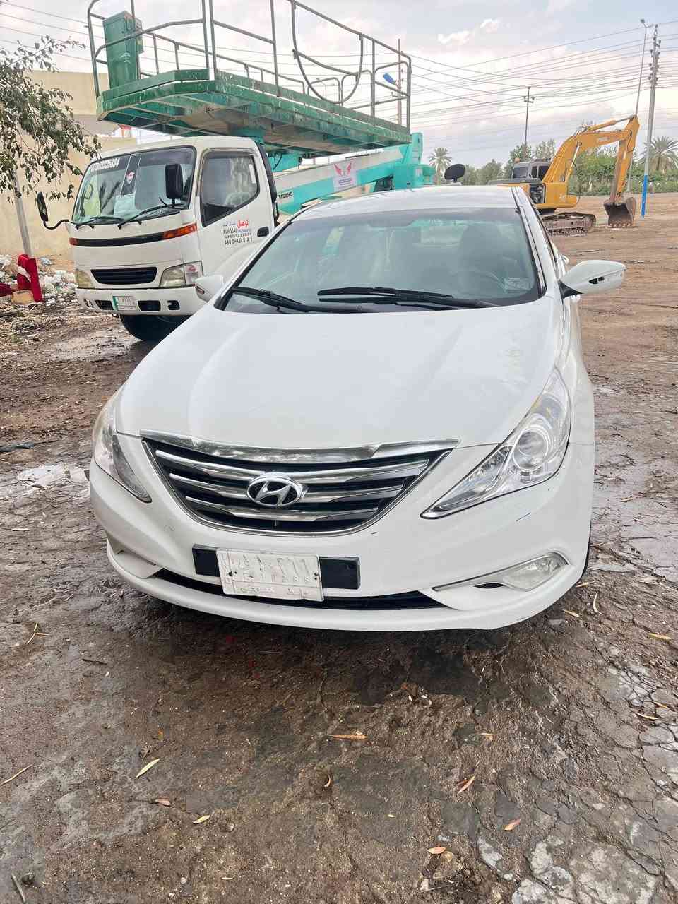 السلام عليكم سوناتا خليجي للبيع ٢٠١٠ مضلع رقم واسط مشروع وطني شاصي مكفول وسونار موجود وشوف شبيه المكان بصرة الدير الرقم ***********
