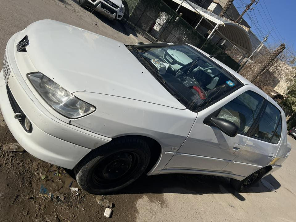 سلام عليكم بيجو 306. موديل 2003
باسمي السنويه لل 2027
عظمتها حلوه احلا من الصور 
مكاني بغداد الرصافه 
*********** بي واتساب 

بيها سونار صبغ الجاملغ  اثر شخط. شرط برغي ما مفتوح. بالجاملغات والابواب
