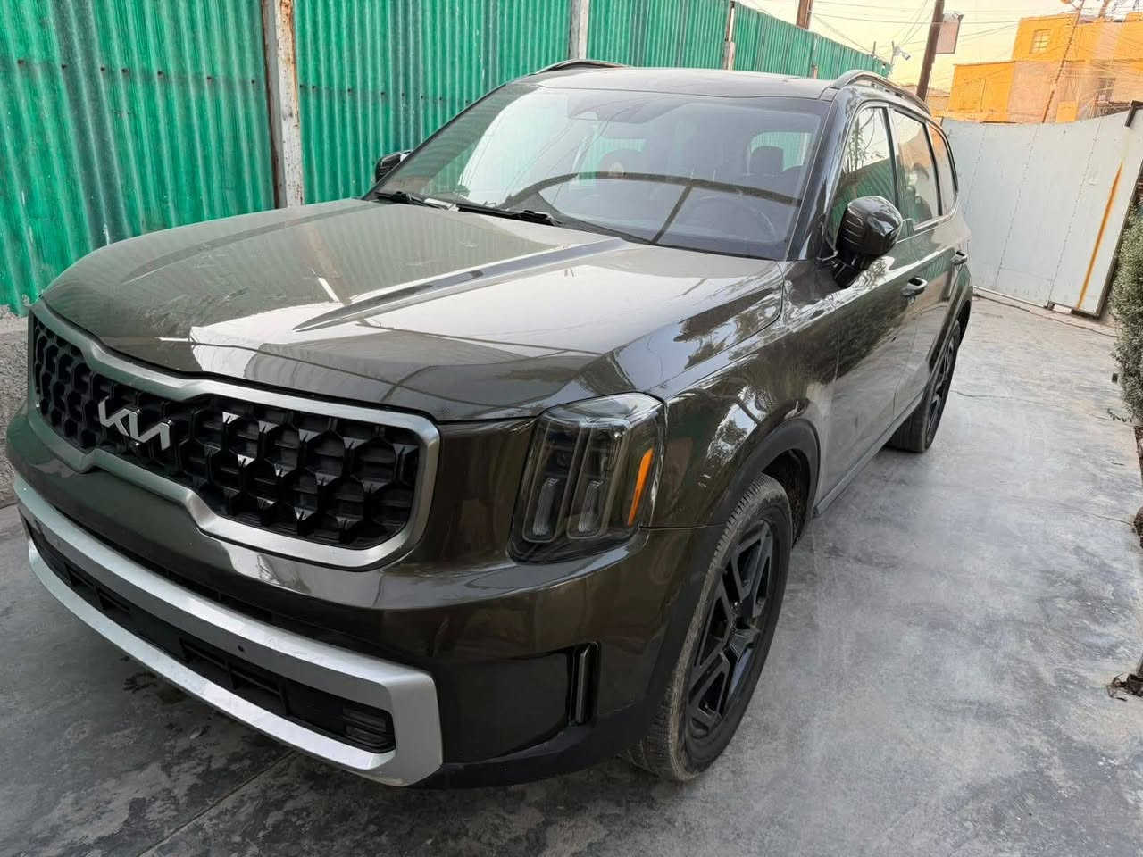 السلام عليكم 
كيا تيلورايد موديل2024
فئة اكس اكس برستيج فول  الفول
4كاميرات
داخل قرميطي
شاشة كبيرة 
سايد بريك كهرباء
كشن كهرباء
كشنات تدفئة
كشن منفصل
داخل لدات 
ويل كب 
صندوق كهرباء
لدات أمامية خلفية
بانوراما
سيارة فول فول 
سعر250$ بيها مجال للشراي 
مكان سيارة بغداد الامين 
الهاتف*********** بغداد, العراق
