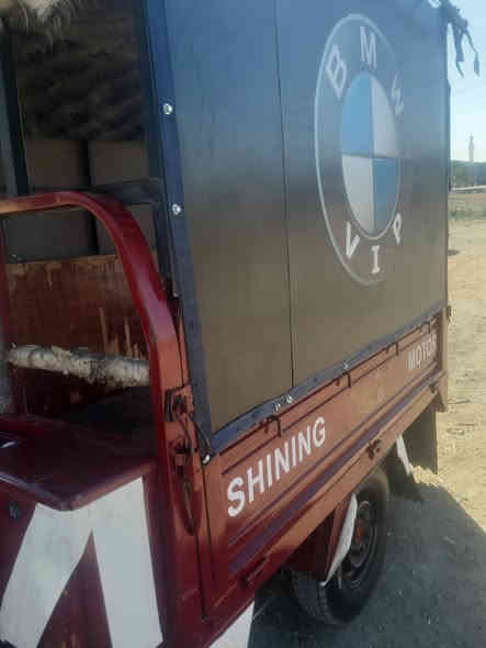 يالله ستوته موديل 2017 معمره تعمير كلاه جديد بحيث تاخذه مذب ربع عليه محرك جديد 2025 او كير بكس جديد  كلشي بيه جديد تايرات ما صار هواي من شديتهن او الستوته شوفت عينك مكاني الرمادي التاميم السعر 1700 او بيه مجال ***********
