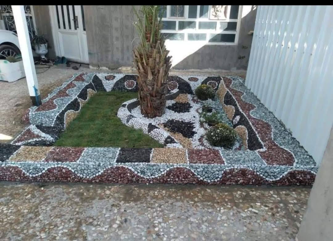 السلام عليكم يوجد كادر حدائق وابيهارتون واشلالات وافرش ثيل والسعار مناسبة والستفسار علا هاذا الرقم‏‪0786 889 2540‬‏
