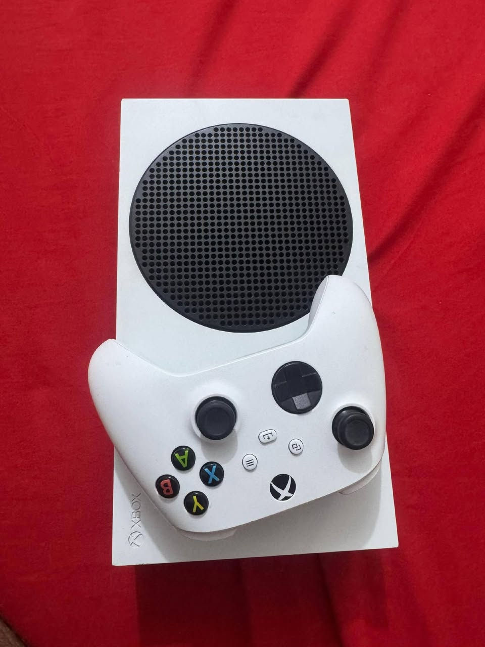سلام عليكم اكس بوكس سيريس اس
ذاكره 512نضافه %90
ملحقاته الاصليه +كارتونه 
جوستك الاصليه
عنواني واسط الصويرة 
السعر خاص او وتساب
***********
