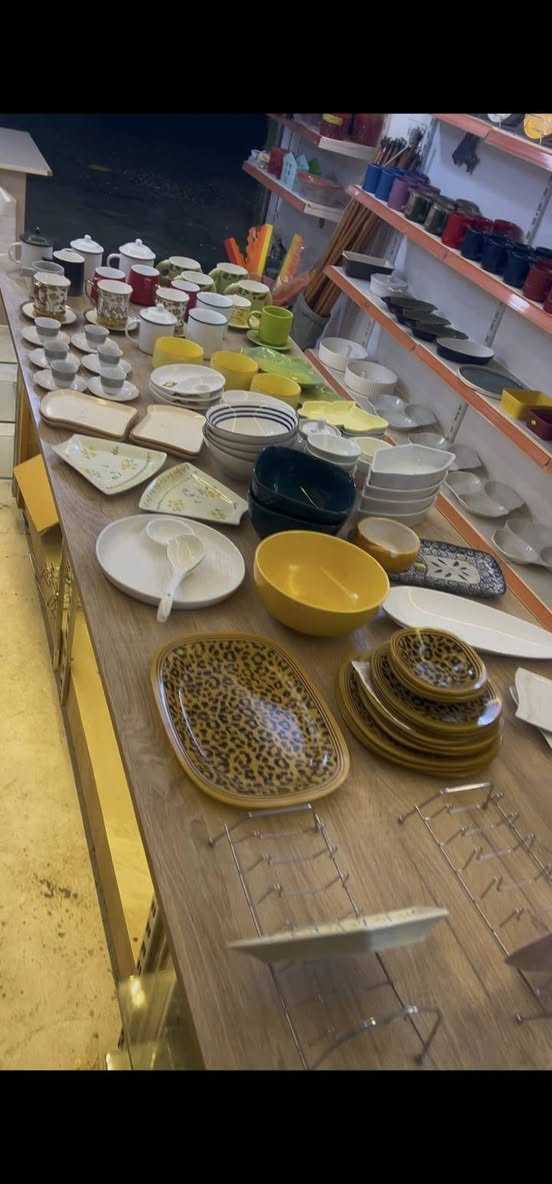 سعر مناسب 
٥٠٠ قطعة 
١٥٠ كلاصات وبقية مواعين


**إذا كنت صاحب هذا الإعلان وتريد حذفه لأي سبب، رجاءا أرسل رسالة إلى الدعم الفني**