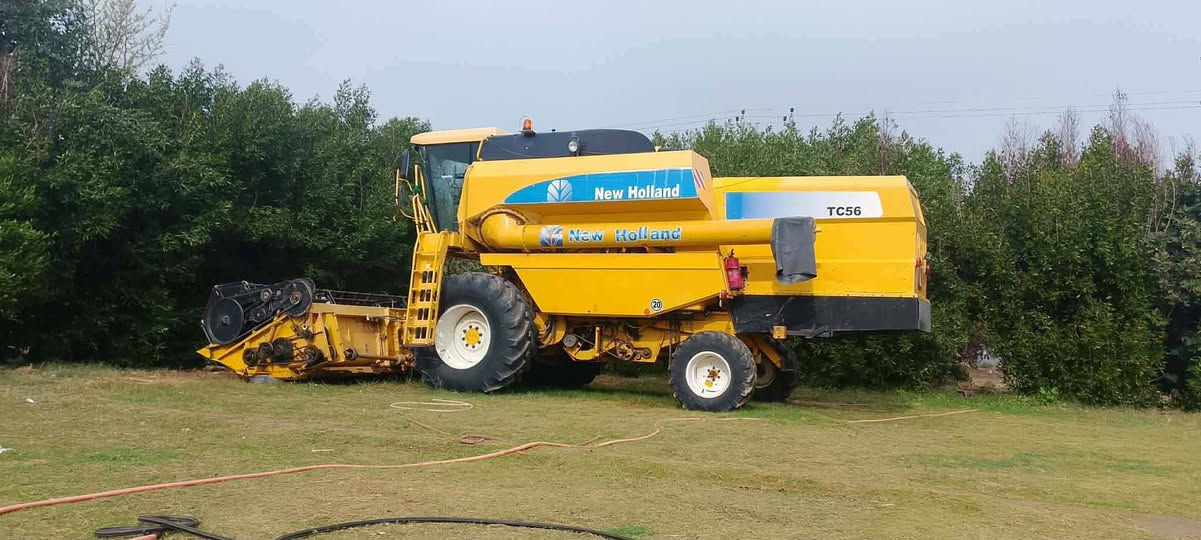 حاصوده نيوهولند 2006
5 بلم

هيدرو 

دبل درام 

طبله 17 قلاب 

4 كامرات 
تاير حجم 32 

مديومه ادامه كامله 

ومكفوله كفاله عامه جاهزه للعمل 

للاستفسار اكثر 

التصال :‏‪0783 632 8490‬‏
