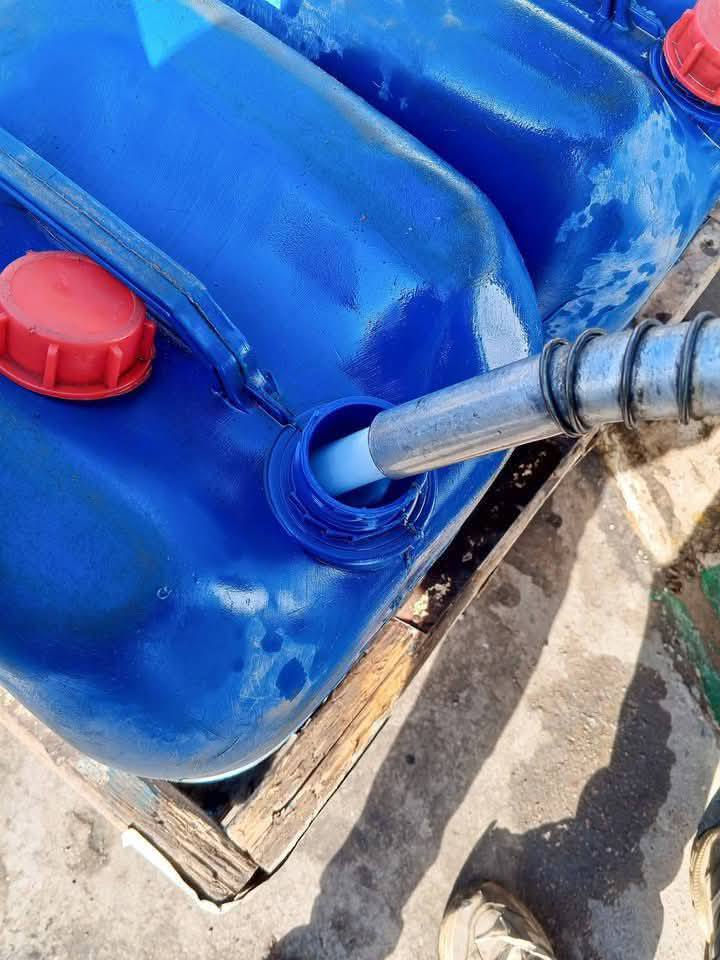 سلام عليكم أبيع نفط تجاري بدون بطاقه مكاني بغداد الحريه رقم الهاتف ***********
ممكن رد على المنشور ادمن فضلاً 🌹
