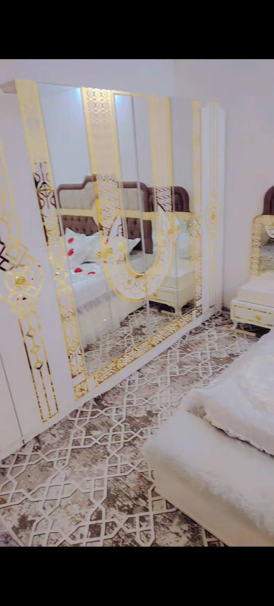 السلام عليكم غرفه تركي لبيع فخمه كامله مع نشره هديه *********** رقم الهاتف
