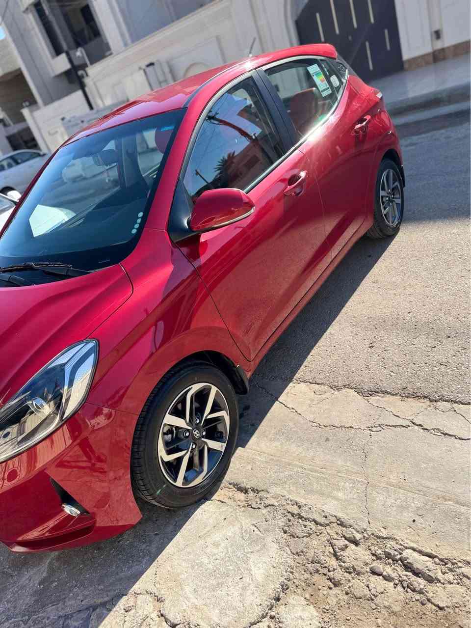 هونداي i10 موديل 2023
ماشية 6 الف 
تحكمات ستيرن 
تبريد قطعتين 
مانع انزلاق 
جام كهرباء 
بلوجكتر 
دبل سويج 
السعر 120 ورقة وبيها مجال بسيط 
للاستفسار 
***********
البياع بغداد, العراق
