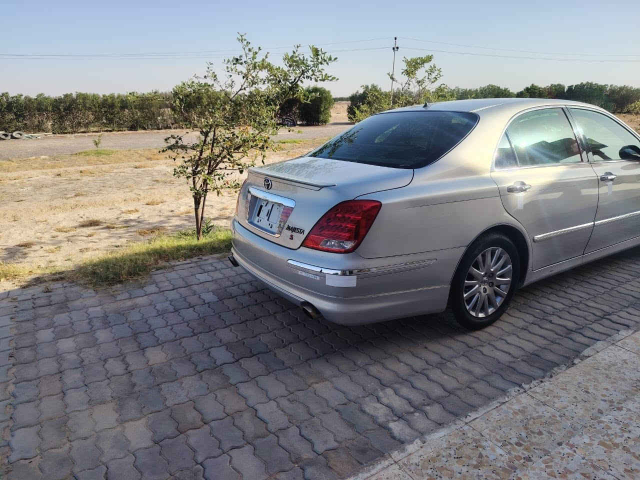 كراون ماجستا 2005
رقم بصره تسجيل جديد 
((الگمرك ما مدفوع عوزها فقط گمرك))
فول مواصفات عدا الفتحه
 تبريد ثلج ❄️ 
5 بصمات تشغيل + بيبان
 ثلاجه شغاله تبريد ثلاث قطع 
طخم تاير 🛞
 حساسات امامي وخلفي 
كامره خلفيه كشنات كهربائيه جلد نضام قياده سبورت (8) سلندر
شاشه + تحكمات + بلوتوث 
اشاير مري قلاب 
حداديه جديده 
السياره جاهزه وحلوه 
كفاله عامه من الصبغ والتبديل والقص 
مكان السياره البصره سفوان 
السعر 117 وبيها مجال قليل 
رقم الهاتف ***********
