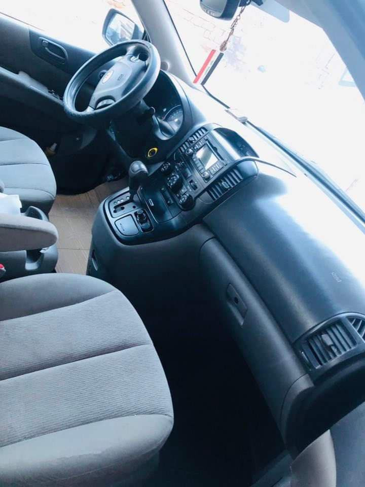 السلام عليكم
كيا سيدونا 2012 كربلاء باسمي سنوية جديدة 
تخم تاير جديد دسكات جديدة
كمبريسر وراديتر تبريد وفريز جديد 
راديتر ومنظومة ماء جديدة
ابواب كهرباء شغالة 
باتري جديد 
منظومة بانزين من الفيتبم للمحرك كله جديد 
دچات المحرك ودچات الكير اصليات 
حدادية كلها جديدة 
سياره ما مشتغلة خطوط صارلها 4 سنوات عدنا 
ماشية 120 الف ميل حقيقي 
بيها قطع صبغ ما متاكد من صبغها لكن بچم امامي خلفي بلادي 
مال بيت وجناي 
مكان السيارة كربلاء طويريج 
السعر 140 وبيها مجال 
للاستفسار ***********
