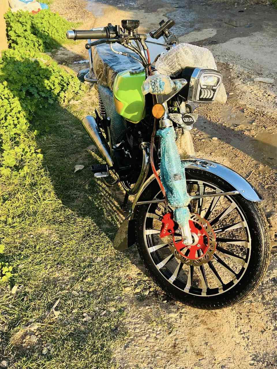 السلام عليكم دراجه للبيع
سولينك موديل 25
محرك 200  5كير 
نضافه فول 
كهربائيات شقاله 
بعده وضع شركه 
نشاط فول 🔥
السعر_825 وبي مجال 
يرهم مرارس ب 4كير 25 
الاتصال _ ‭***********‬
ااذا مو شراي لا تتصل   
مكاني الشرقاط📍
