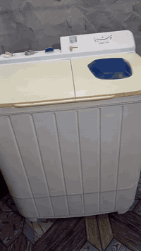 سلام عليكم غساله توشبيا نظيفه سعر 100وبيه مجال حله بابل ***********
