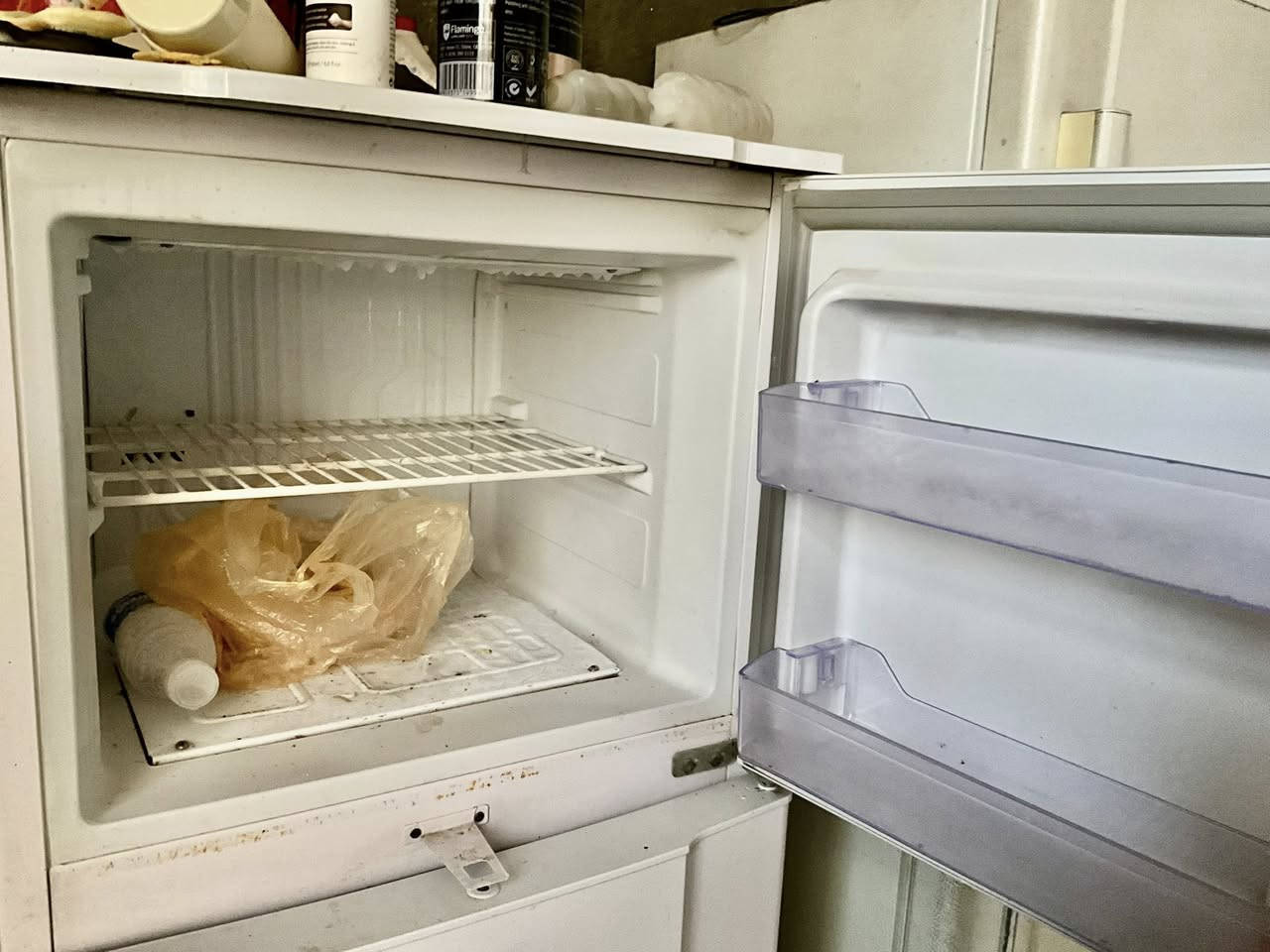 السلام عليكم ثلاجة جديده لبيع السعر 350 وبيه مجال لشراي


**إذا كنت صاحب هذا الإعلان وتريد حذفه لأي سبب، رجاءا أرسل رسالة إلى الدعم الفني**