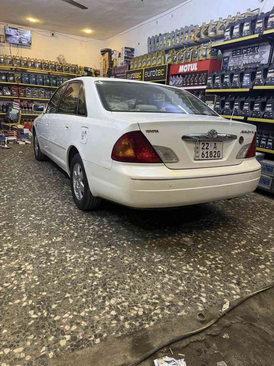 افلون موديل 2002 بيه 3قطع صبغ سياره كلش جديده 
السعر 95 اوبيه مجال *********** الشراي يتصل
