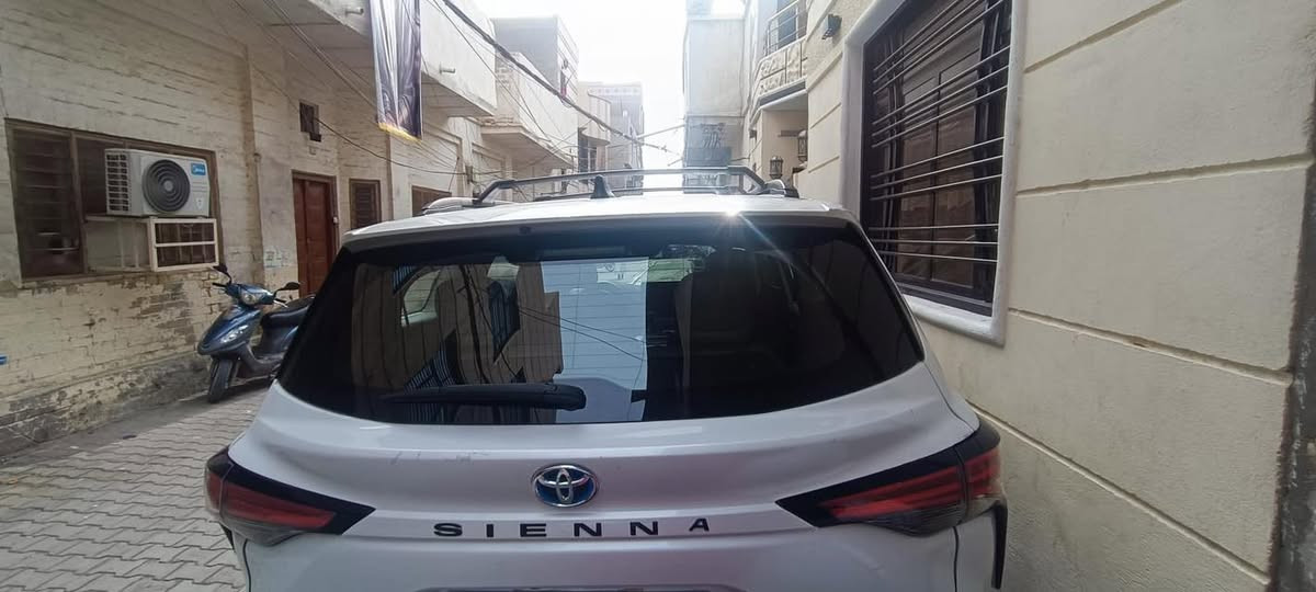 تويوتا سينا موديل  2022XLE
للبيع

رقم بغداد 
السيارة ٧ راكب يعني عائلية و كشخة
بيهه جاملغ خلفي معدل ومصبوغ وجنطه مبدله نفس الون بدون ايرباك 
ورقم الشاصي موجود بالصور الي يحب يتأكد 

1-السيارة بصمه تشغيل او وياها بصمات عدد 2 اصليات
2-حساسات أمامي و خلفي 
3-رادارات امامي خلفي 
4-شحن وايرليس
5-دخول ذكي 5 بصمات 
6-أبواب سلايت كهرباء جنطه كهرباء  
7-فتحه
8- شاشه كبيره  
9-ويل كب 
10-كشنات جلد
11- شاشة عرض كبيرة لعرض الاعطال بالدشبول
12-اشاير بالمري 
13-البيبان تفتح وتغلق بالرجل حساسات بالدوسه
 14-اضائه LED
15-كشنات كهرباء
16-داخل رصاصي
17-محرك ،2500 هايبرد
18-لايت و بك لايت لد 
19-سايد بريك بصمة
20-سسستم صوت 
21- وبعد بيهة هواي مواصفات بس اهـم شي السيارة جديده وبجم بلادي وبدون ايرباك

الاتصال او المراسله 
***********
مكاني بغداد ساحة عدن
