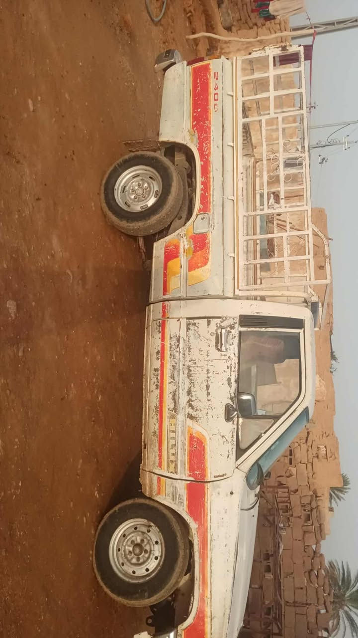 للبيع بيكم  موديل 88 سياره جاهزه ونضيفه 
السعر 50 وبيه مجال المكان ديالى للسعدية

***********
