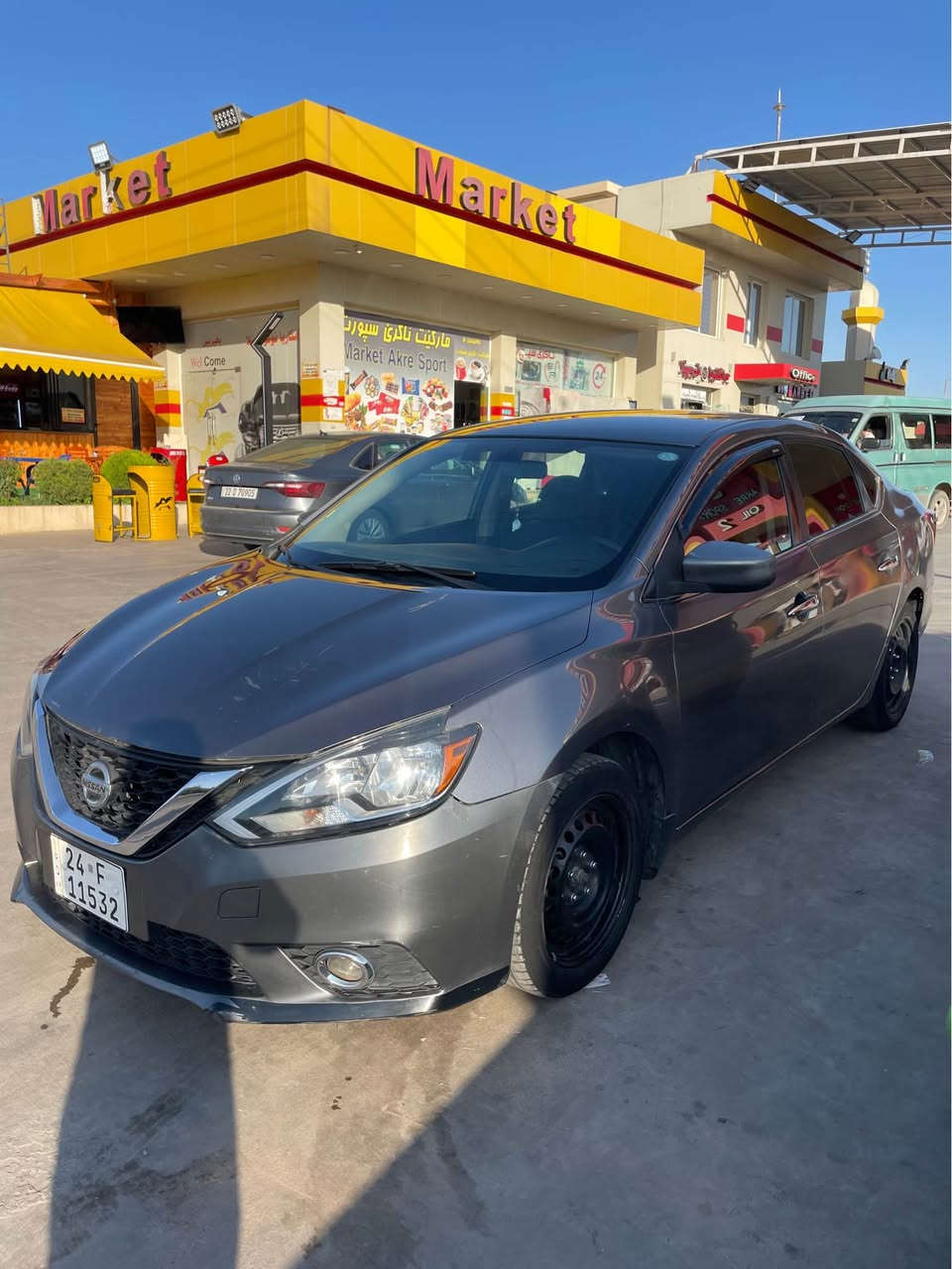 للبيع نيسان سينترا 2017
مواصفات sv بصمه كامره
رقم و سنوية و هزة كلهم جديد تحويل وكالة  بشرط 
تايرات جديد ، تبريد ثلج سيارة جاهزة من كل نواحي  
بيها اربع قطع صبغ 
سعرها 98 بيها مجال

*********** اكر, نينوى
